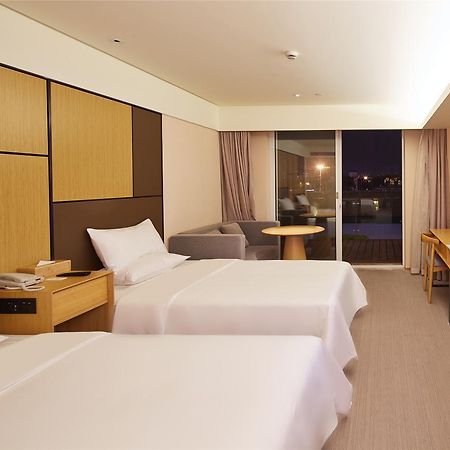 ฮั่นถิง โฮเทล เซี่ยงไฮ้ หงเฉียวแอร์พอร์ต หูชิงผิง ไฮเวย์ Hotel ภายนอก รูปภาพ