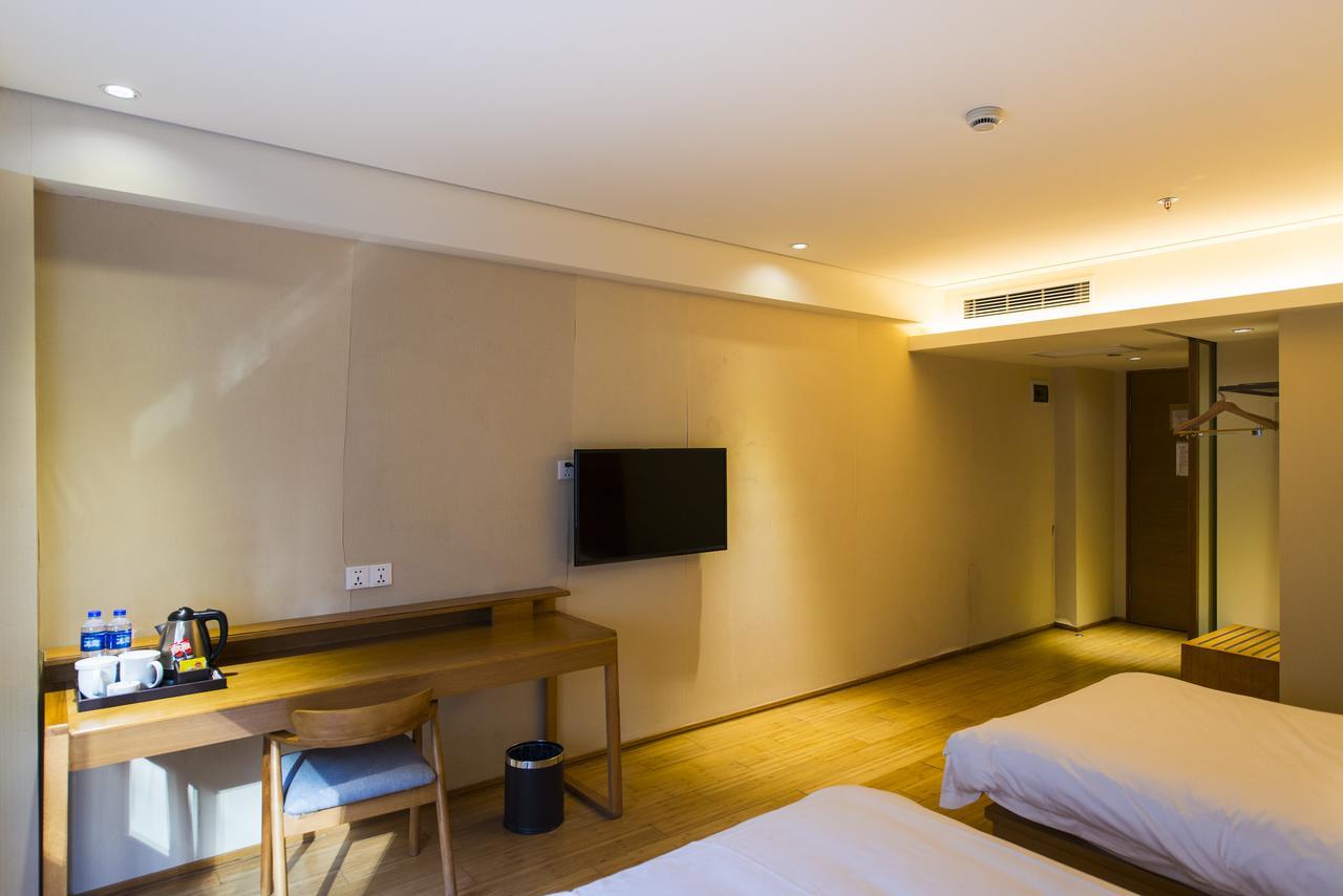 ฮั่นถิง โฮเทล เซี่ยงไฮ้ หงเฉียวแอร์พอร์ต หูชิงผิง ไฮเวย์ Hotel ภายนอก รูปภาพ