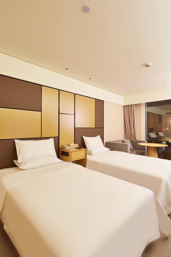 ฮั่นถิง โฮเทล เซี่ยงไฮ้ หงเฉียวแอร์พอร์ต หูชิงผิง ไฮเวย์ Hotel ภายนอก รูปภาพ