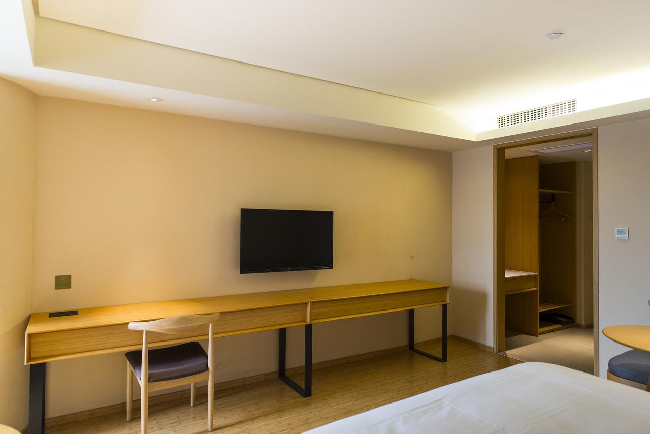 ฮั่นถิง โฮเทล เซี่ยงไฮ้ หงเฉียวแอร์พอร์ต หูชิงผิง ไฮเวย์ Hotel ภายนอก รูปภาพ