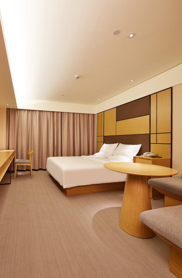 ฮั่นถิง โฮเทล เซี่ยงไฮ้ หงเฉียวแอร์พอร์ต หูชิงผิง ไฮเวย์ Hotel ภายนอก รูปภาพ