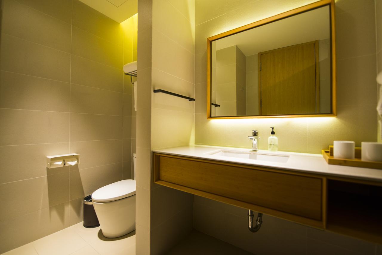 ฮั่นถิง โฮเทล เซี่ยงไฮ้ หงเฉียวแอร์พอร์ต หูชิงผิง ไฮเวย์ Hotel ภายนอก รูปภาพ
