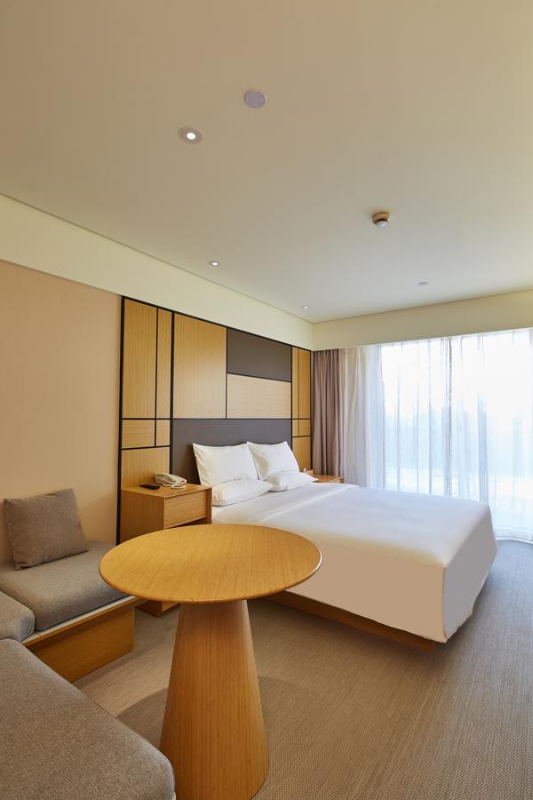 ฮั่นถิง โฮเทล เซี่ยงไฮ้ หงเฉียวแอร์พอร์ต หูชิงผิง ไฮเวย์ Hotel ภายนอก รูปภาพ