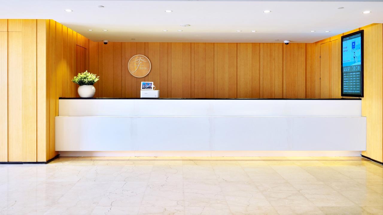 ฮั่นถิง โฮเทล เซี่ยงไฮ้ หงเฉียวแอร์พอร์ต หูชิงผิง ไฮเวย์ Hotel ภายนอก รูปภาพ