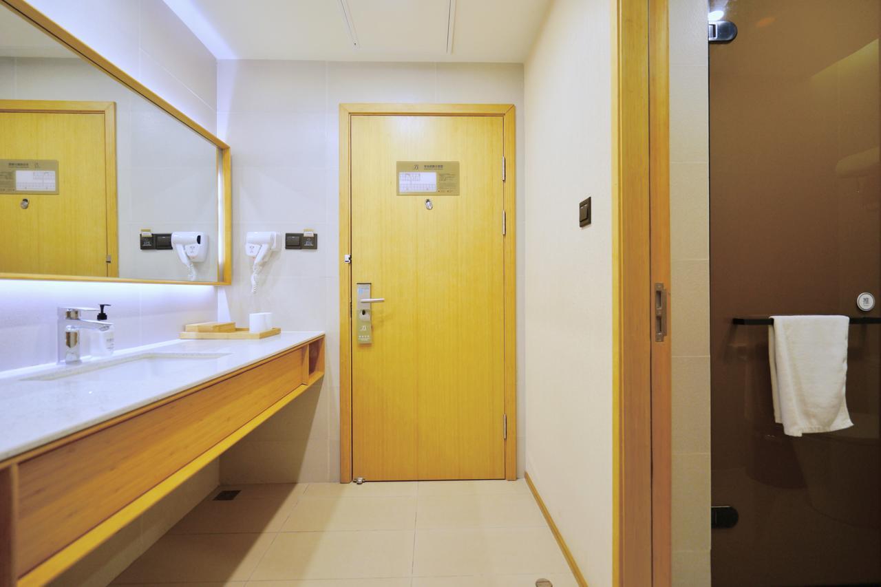 ฮั่นถิง โฮเทล เซี่ยงไฮ้ หงเฉียวแอร์พอร์ต หูชิงผิง ไฮเวย์ Hotel ภายนอก รูปภาพ